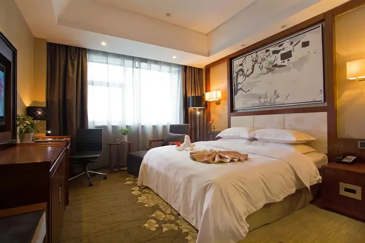 Хуаншань: Media Tourism And Business