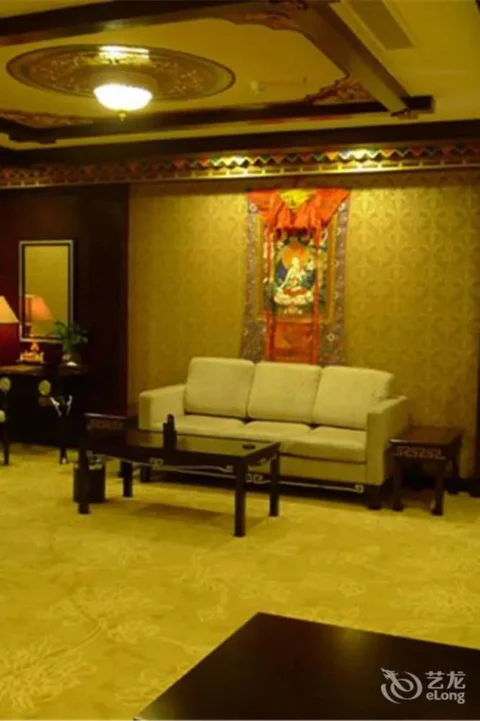 Шангри-Ла: Zhaxidele Hotel