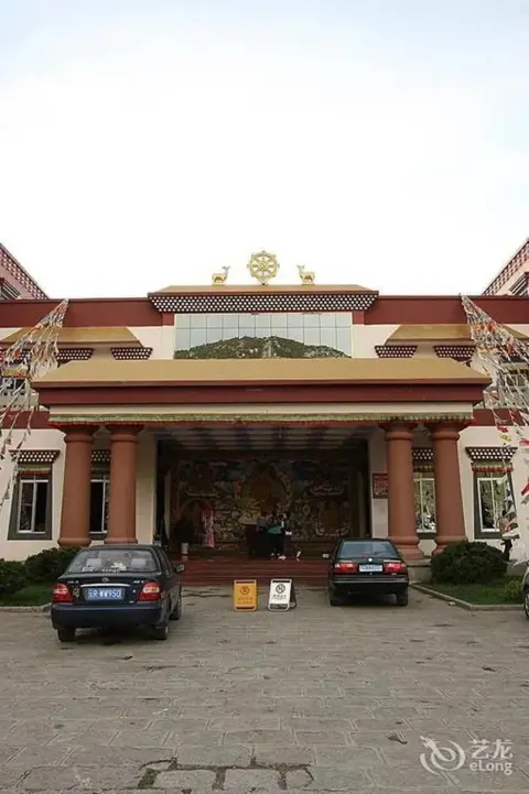 Шангри-Ла: Zhaxidele Hotel