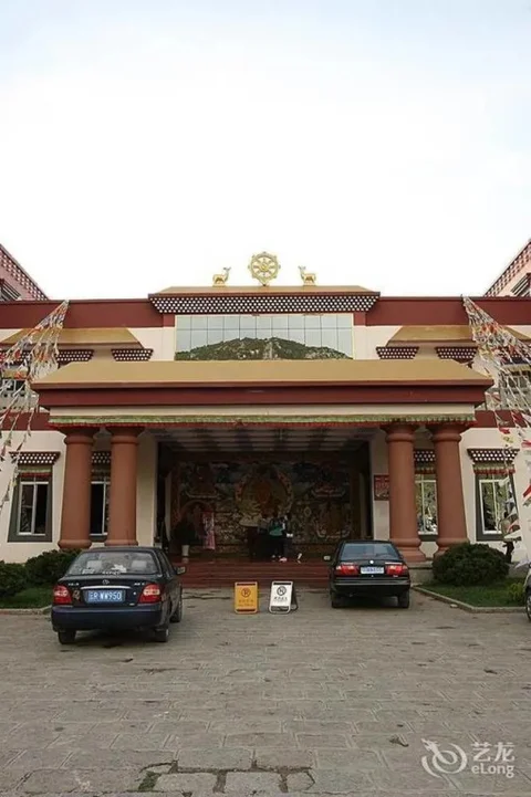 Шангри-Ла: Zhaxidele Hotel