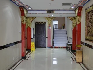 Шангри-Ла: Zhaxidele Hotel