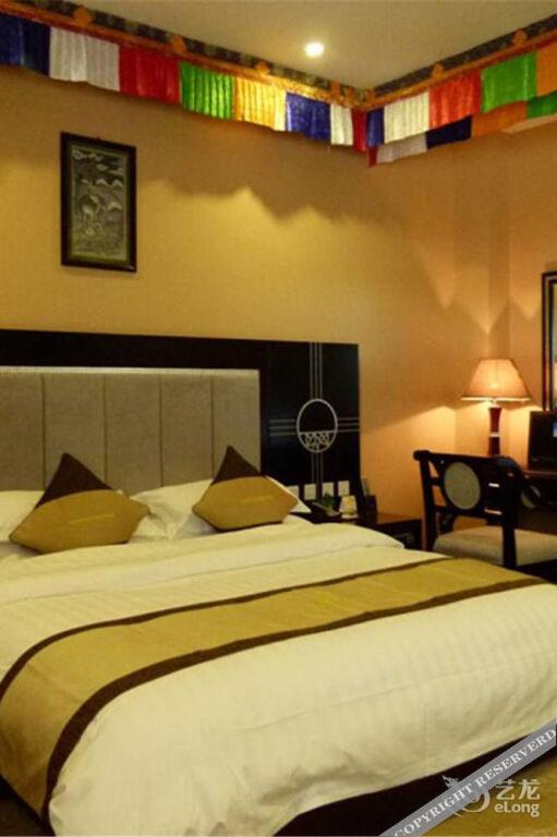 Шангри-Ла: Zhaxidele Hotel