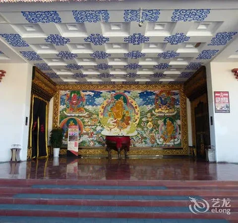 Шангри-Ла: Zhaxidele Hotel