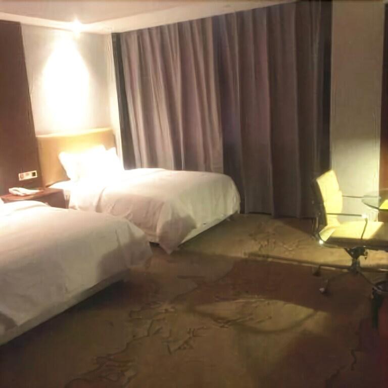 Шаоян: Weiyuan International Hotel (Fuyang High-speed Railway Station)