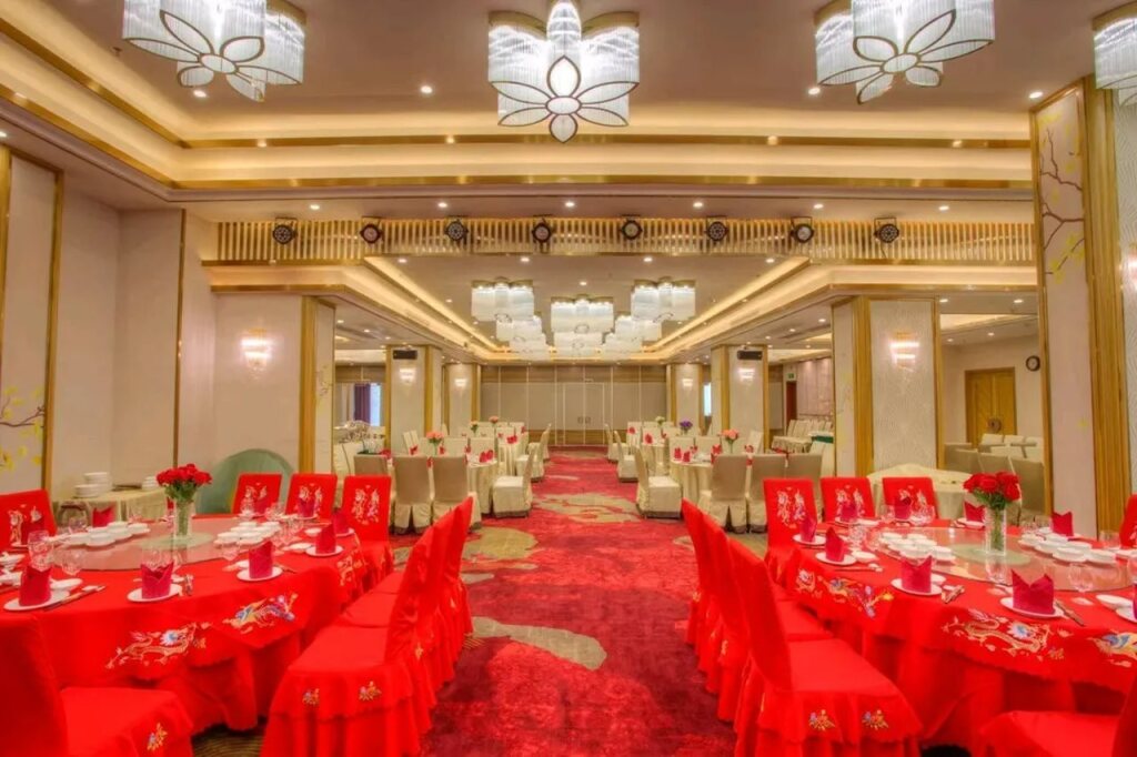 Шаогуань: Yishan Business Hotel