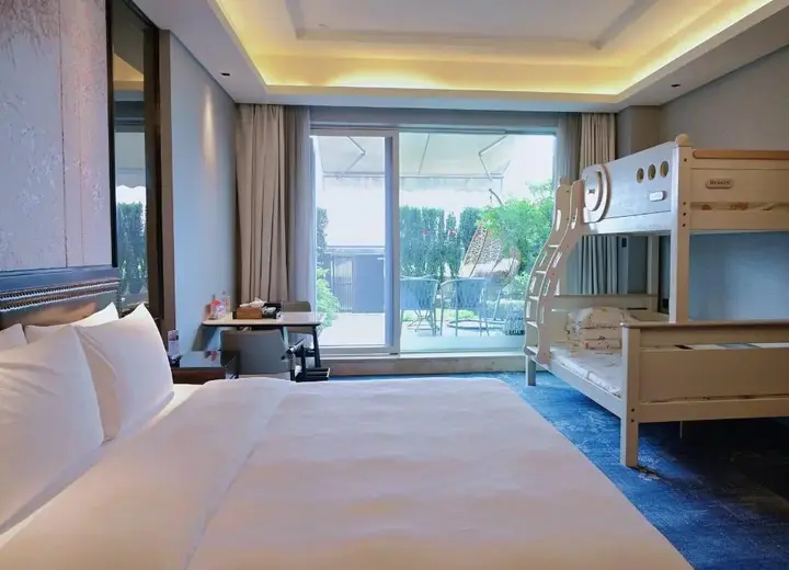 Лешан: HUALUXE Leshan by IHG