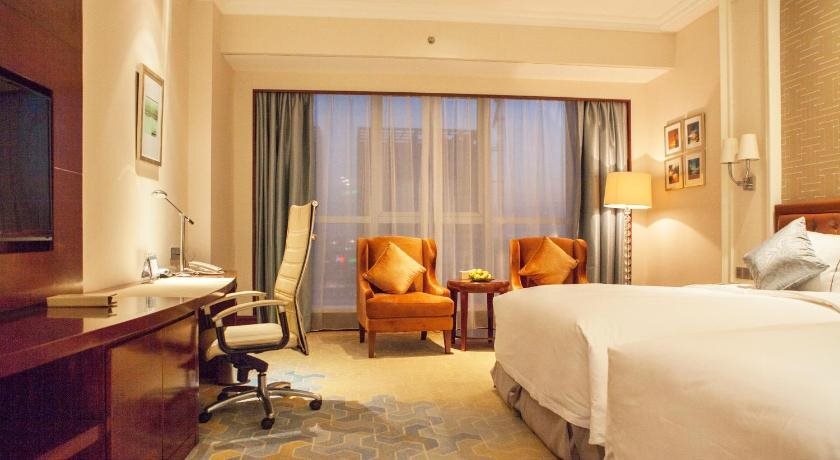 Фанчэнган: Glory Charm Hotel