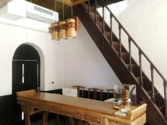 Цзиньчжун: Jin Zhong Qixian Dan Feng Ge Hotel