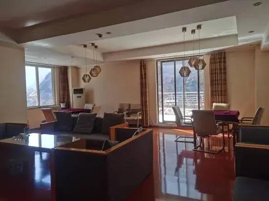 Кандин: Huangqiao Hotel
