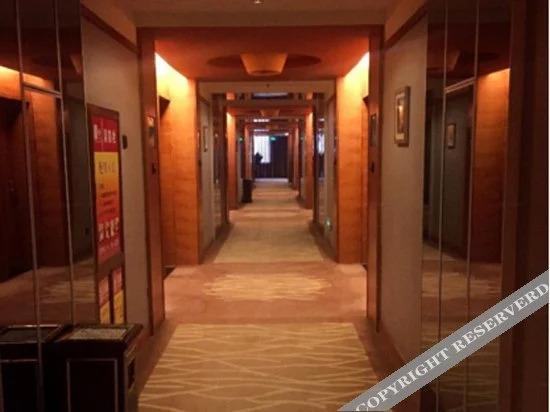 Лоян: Yishuiwan Hotel