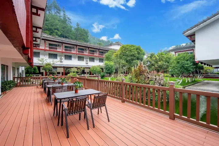 Чжанцзяцзе: Pipaxi Hunan Zhangjiajie