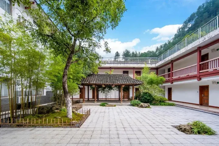 Чжанцзяцзе: Pipaxi Hunan Zhangjiajie