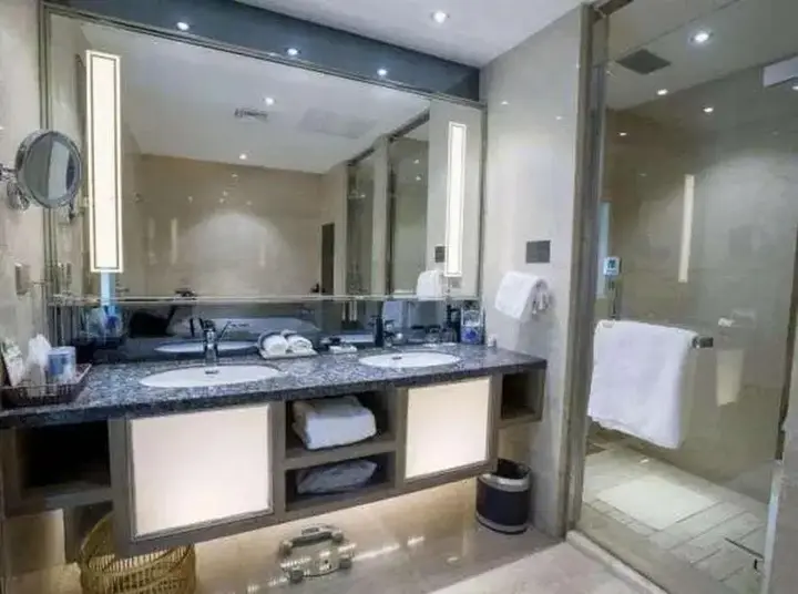 Нанкин: Suning Universal Hotel