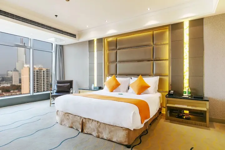 Нанкин: Suning Universal Hotel