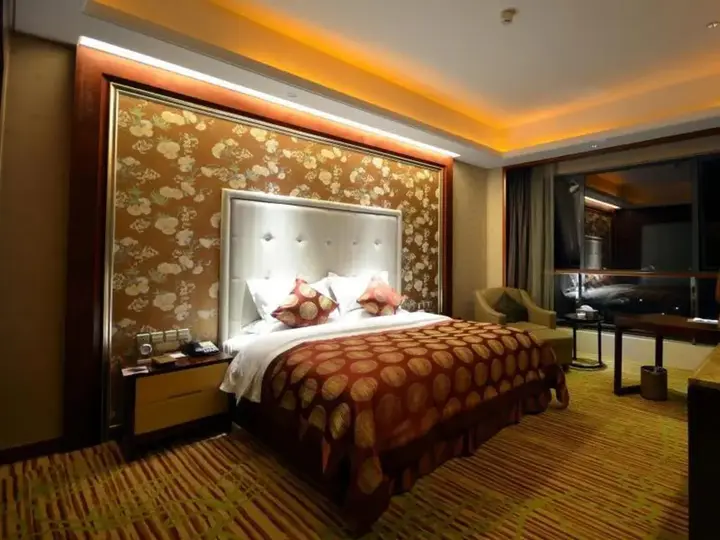 Чунцин: River & Holiday Hotel