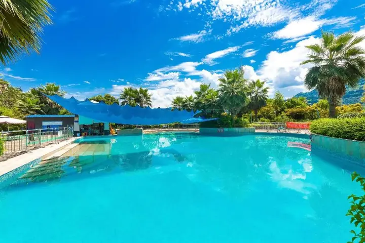 Чунцин: River & Holiday Hotel