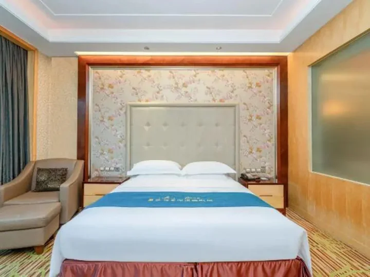 Чунцин: River & Holiday Hotel
