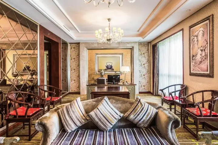 Чунцин: River & Holiday Hotel