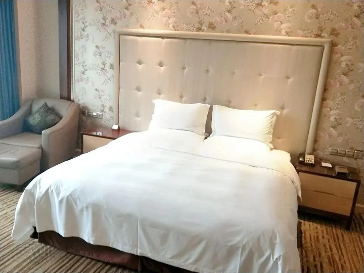 Чунцин: River & Holiday Hotel