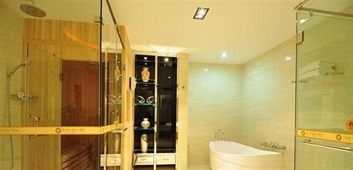 Чанчунь: Chiang Nan Li Yang Hotel