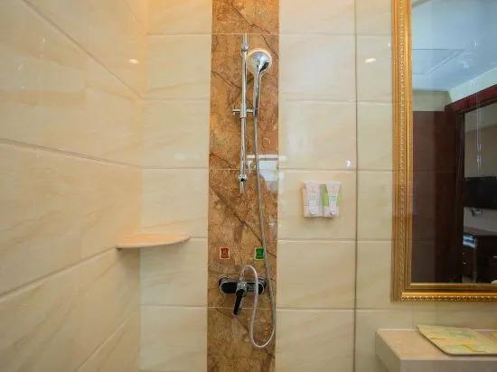 Шанхай: Vienna International Hotel