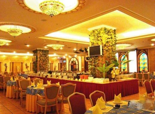 Наньнин: Transcentury Hotel