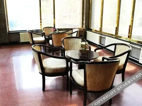 Синин: Xining Small Bridge Hotel