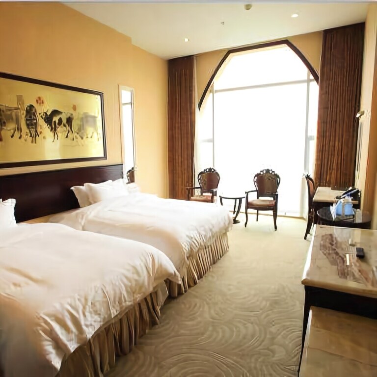 Чжаоцин: Jinpeng Patton Hotel