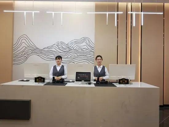 Цзуньи: Li Jin Hotel