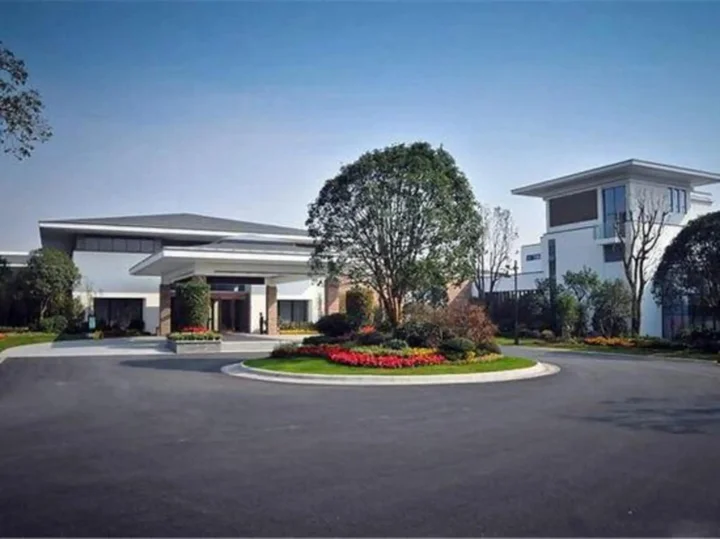 Шанграо: Longtan Lake Hotel