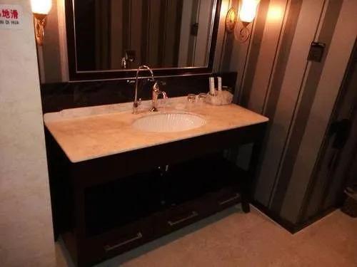 Лоян: Luoyang Dawei Jiuchao Hotel Xinqu Branch