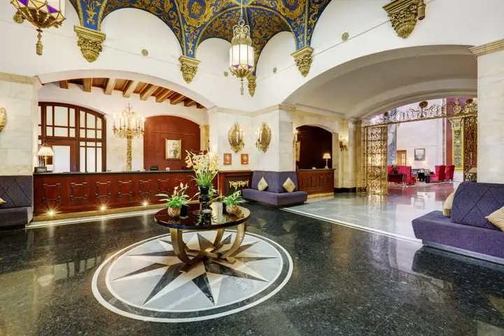 Отель Hilton Москва Ленинградская — фото 1