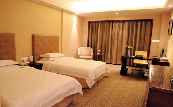 Йиян: Yiyang Huatian Hotel