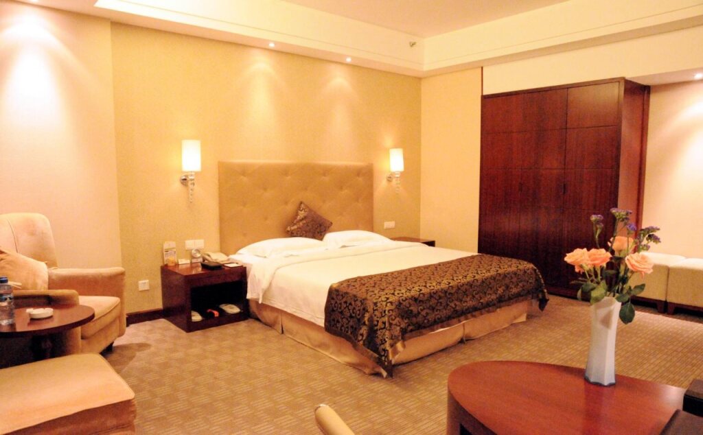 Йиян: Yiyang Huatian Hotel