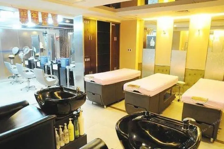 Йиян: Yiyang Huatian Hotel