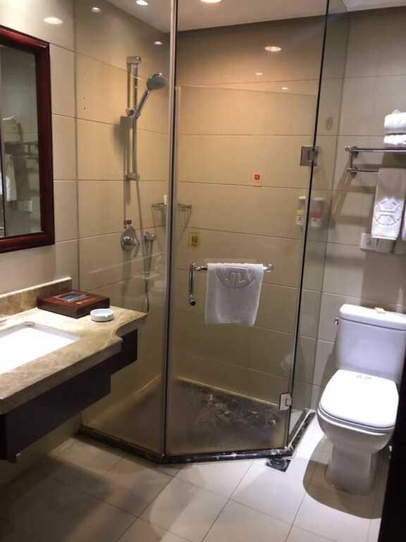 Йиян: Yiyang Huatian Hotel