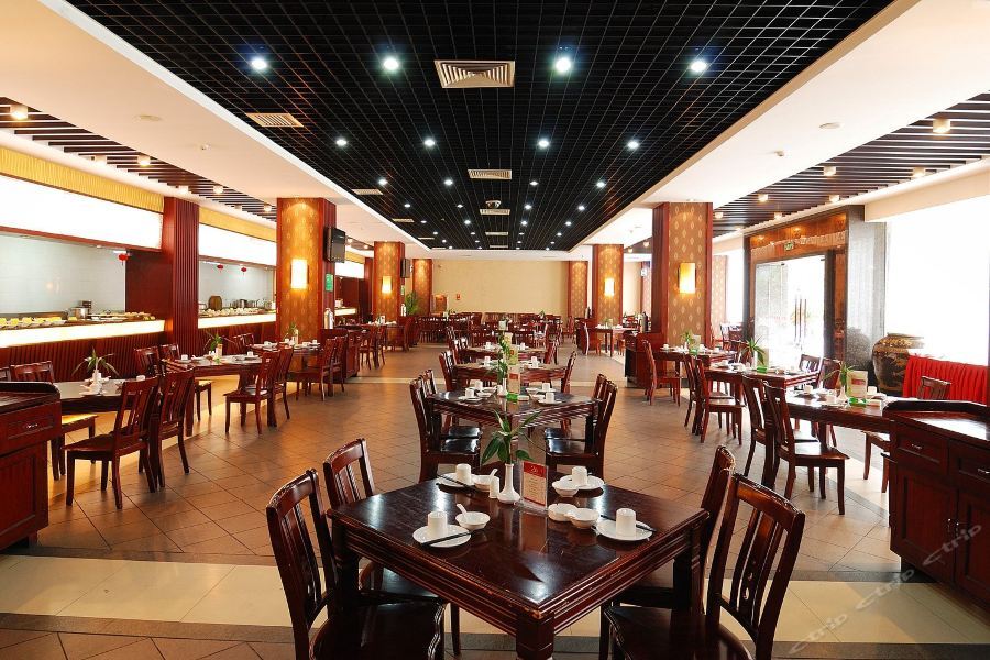 Юнчжоу: Huafeng Huatian Hotel
