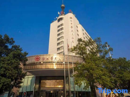Юнчжоу: Huafeng Huatian Hotel