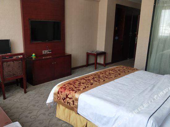 Лунъянь: Shanghang Jinhang Hotel