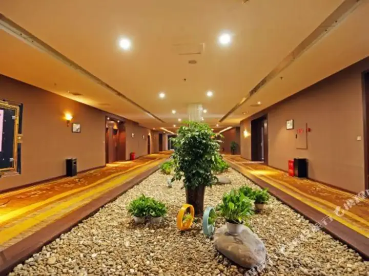 Meishan Meizhou Riverside Hotel — фото 2