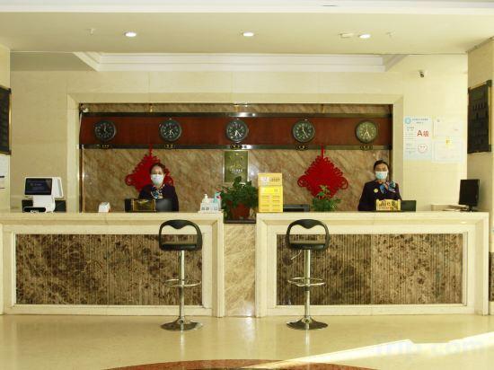 Цинхэчжэнь: Qinglonghu Hotel