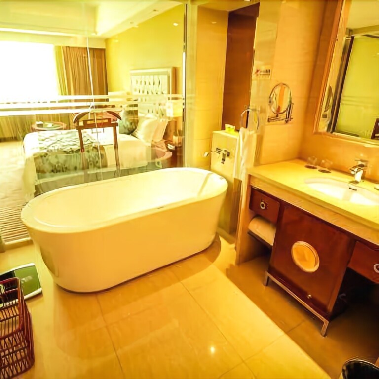 Хейан: Holiday Hotel
