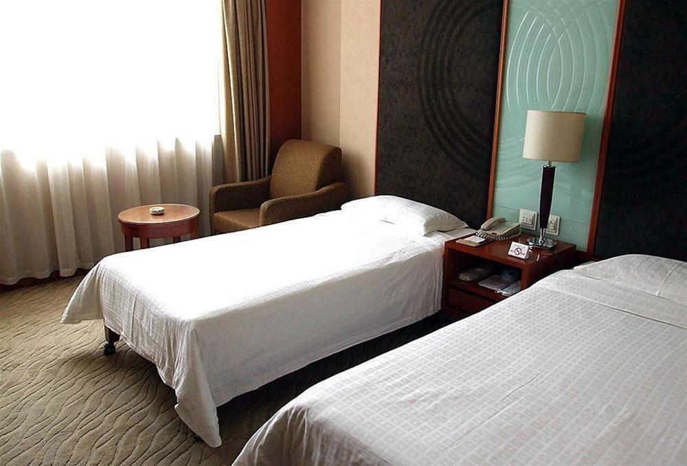 Чжэнчжоу: Zhengzhou Feng Le Yuan Hotel