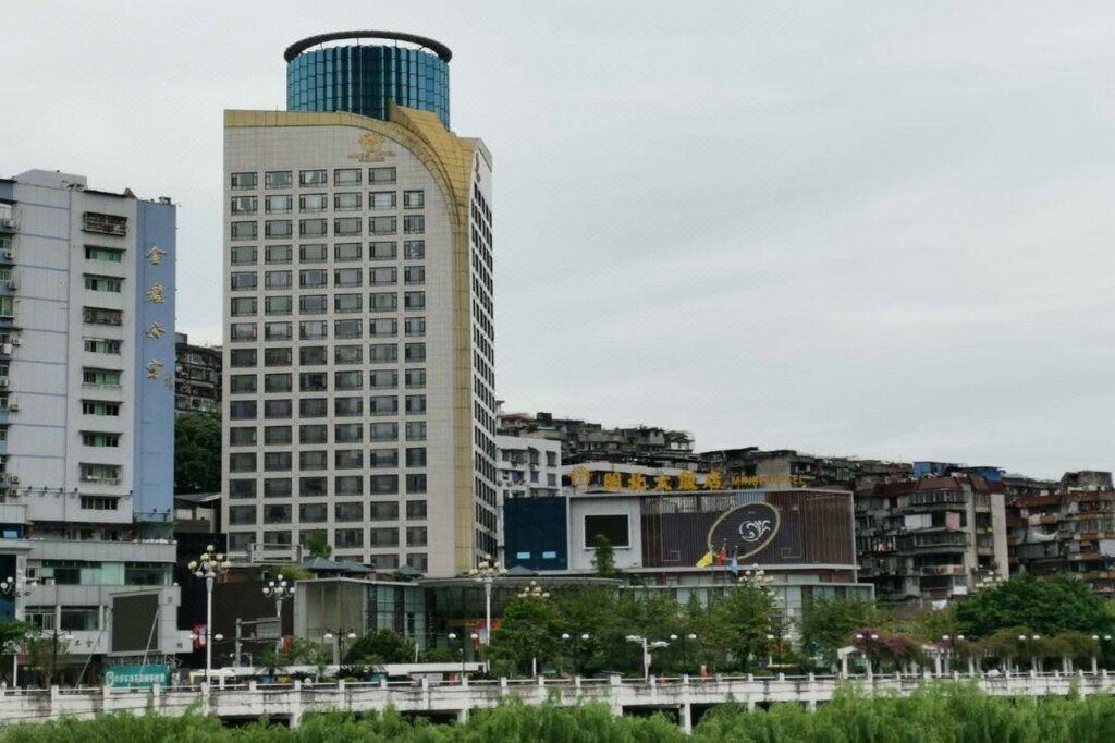 Наньпин: Minbei Hotel