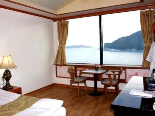 Линшуй: Sunny Holiday Hotel