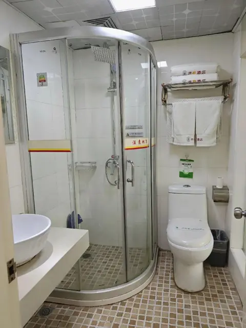 Линься: Super 8 Hotel Linxia Da Shi Zi
