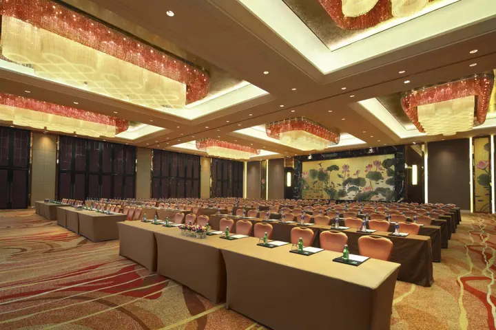 Уху: DoubleTree by Hilton Wuhu