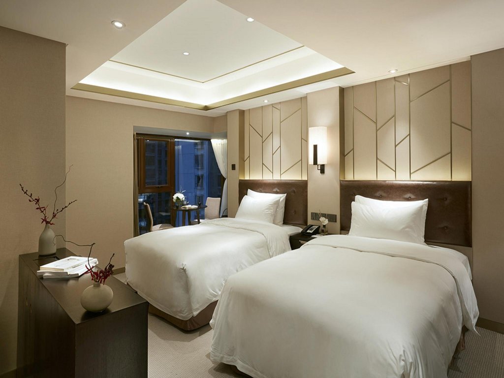 Наньнин: Imperial Dragon Bay Purejoy Hotel