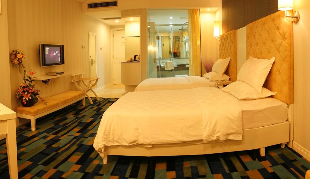 Наньнин: Century Junyue Hotel