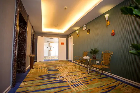 Наньнин: Century Junyue Hotel